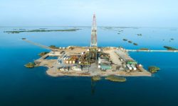 حل مشکل میدان نفتی آزادگان پس از ۲ سال با دستور صریح رئیس جمهور