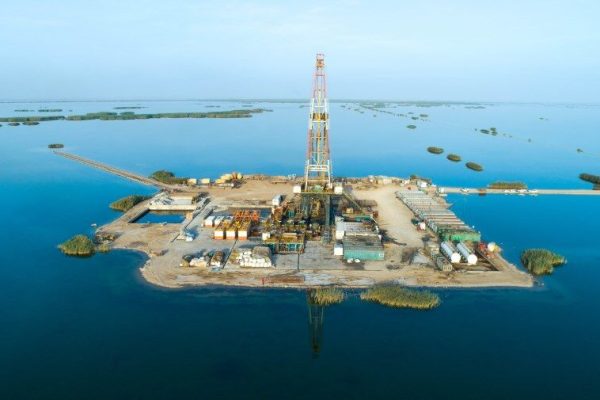 حل مشکل میدان نفتی آزادگان پس از ۲ سال با دستور صریح رئیس جمهور