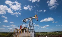 افزایش قیمت نفت با حمایت داده‌های اقتصادی آمریکا و تشدید تنش‌های ژئوپلیتیکی